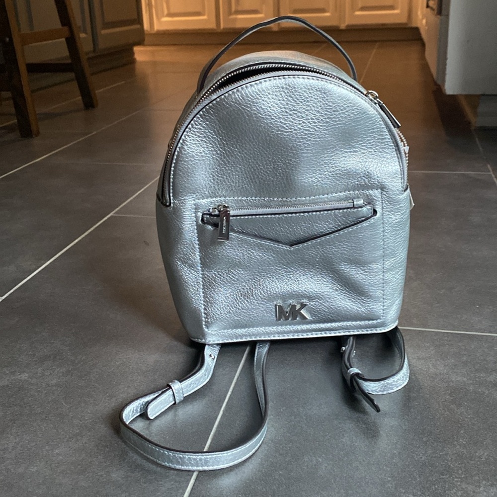Michael‎ Kors Jessa Small Silver Metallic Pebbled Leather Convertible Backpack - Picture 6 of 11